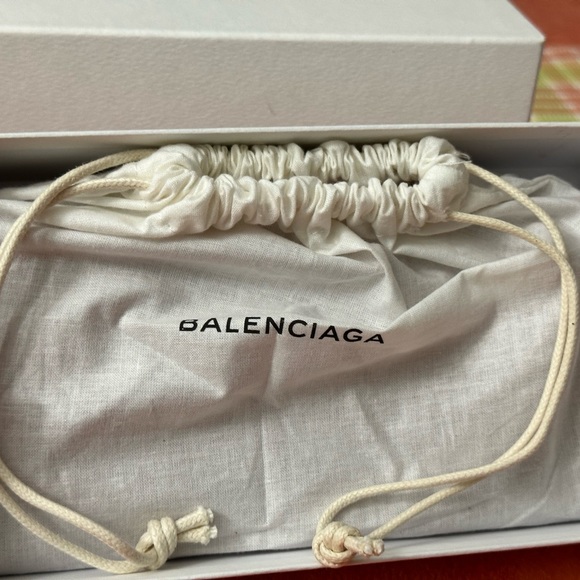 Balenciaga Red Long Zipped Wallet Soft Leather - Picture 14 of 16